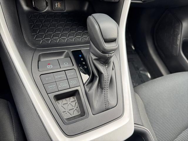 2025 Toyota RAV4 LE AWD