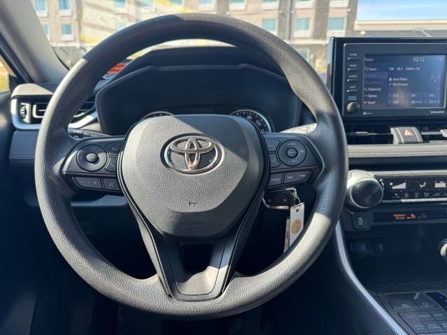 2022 Toyota RAV4 LE AWD