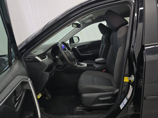 2023 Toyota RAV4 LE AWD