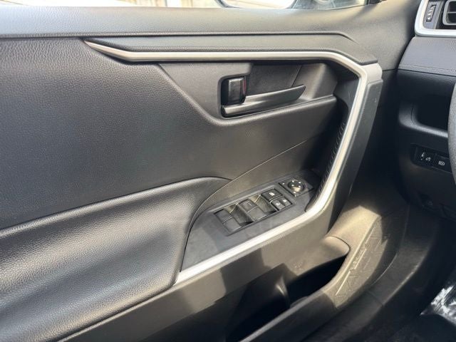 2022 Toyota RAV4 Hybrid LE AWD