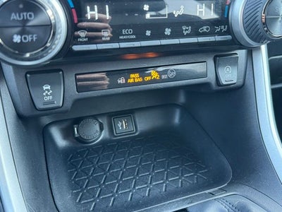 2025 Toyota RAV4 XLE AWD