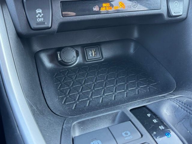 2025 Toyota RAV4 XLE AWD