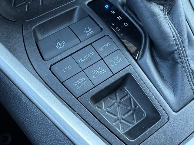 2025 Toyota RAV4 XLE AWD