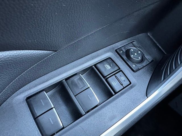 2025 Toyota RAV4 XLE AWD