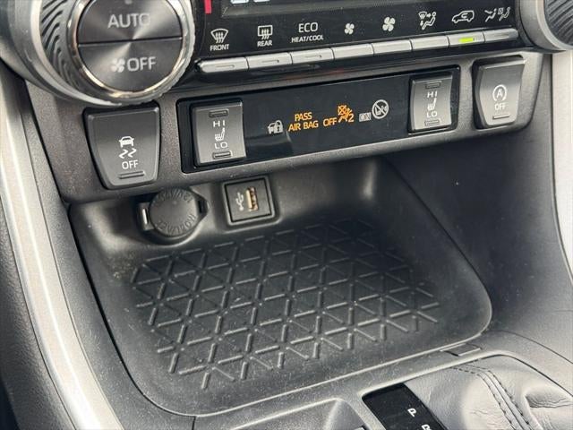 2025 Toyota RAV4 XLE AWD