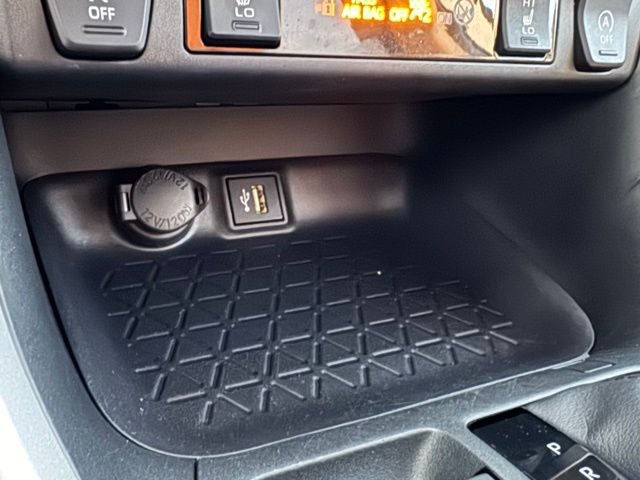 2025 Toyota RAV4 XLE AWD