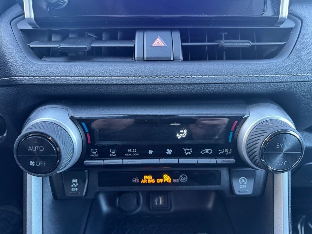 2025 Toyota RAV4 XLE AWD