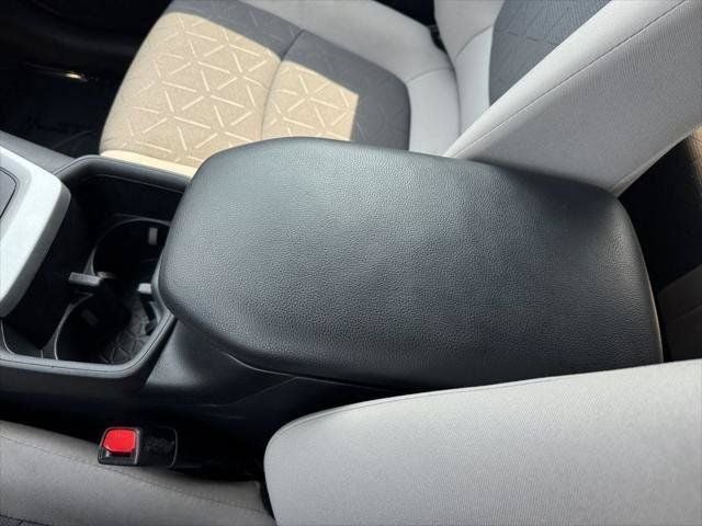 2024 Toyota RAV4 XLE AWD