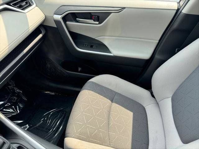 2024 Toyota RAV4 XLE AWD