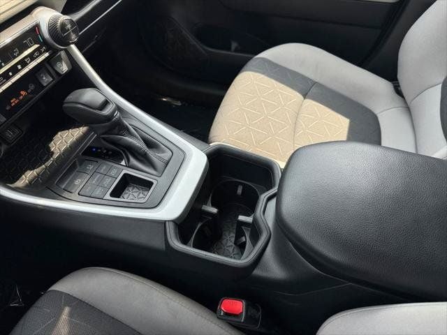 2024 Toyota RAV4 XLE AWD