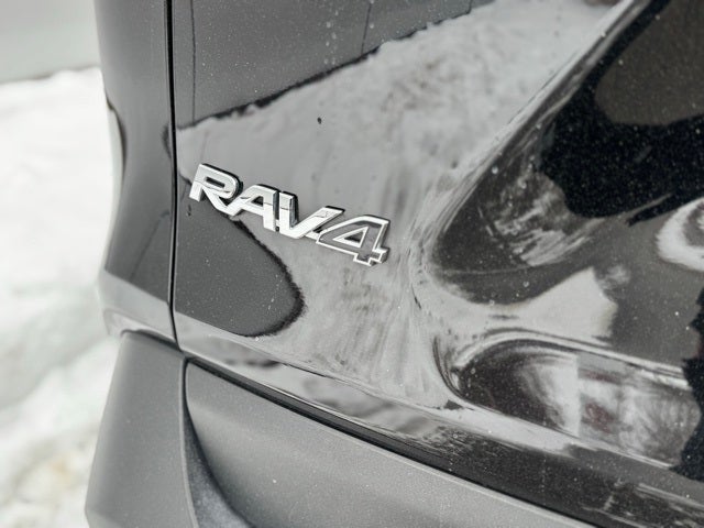 2025 Toyota RAV4 XLE AWD