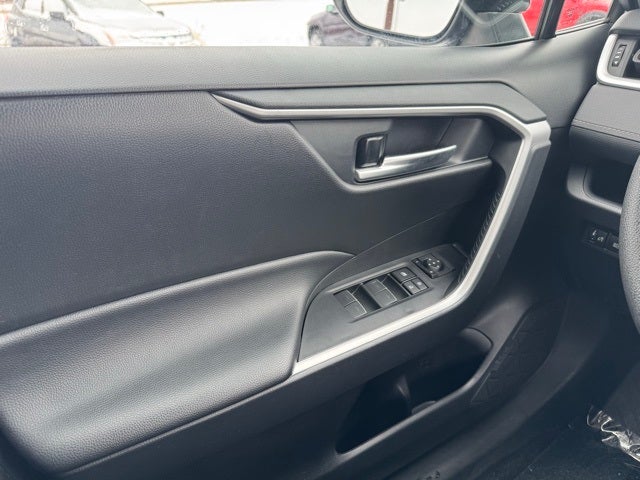 2025 Toyota RAV4 XLE AWD