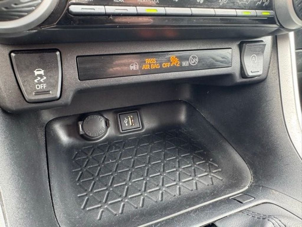 2025 Toyota RAV4 XLE AWD