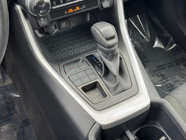 2025 Toyota RAV4 XLE AWD