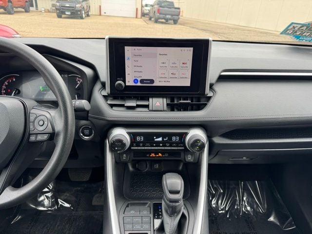 2025 Toyota RAV4 XLE AWD