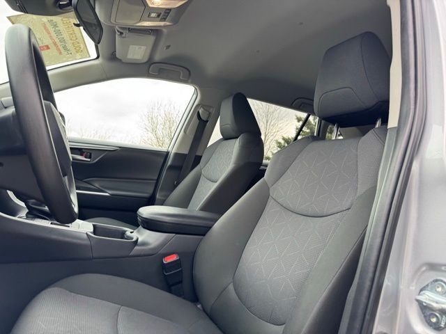 2025 Toyota RAV4 XLE AWD