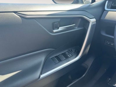 2025 Toyota RAV4 XLE AWD