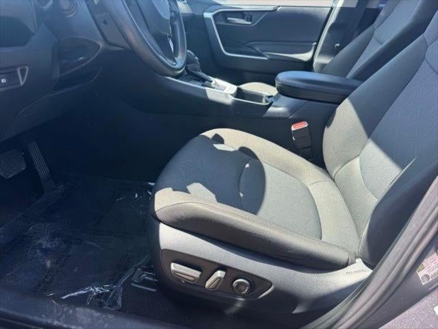 2025 Toyota RAV4 XLE AWD