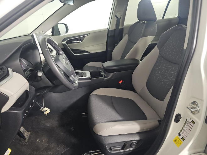 2023 Toyota RAV4 XLE AWD