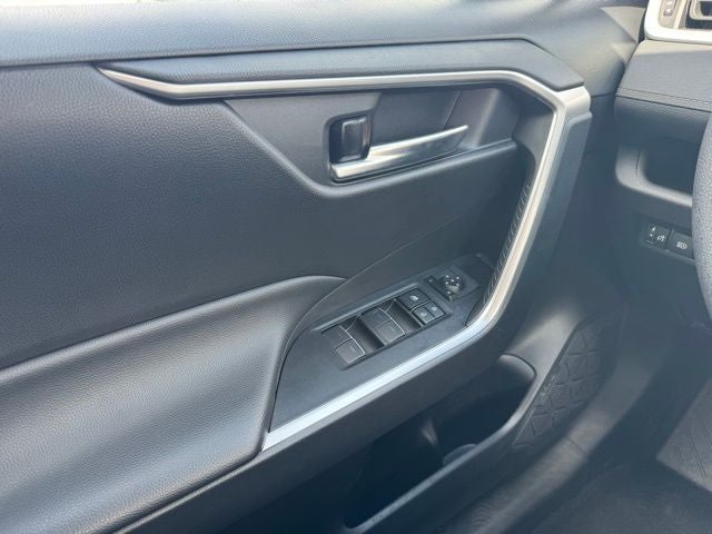 2025 Toyota RAV4 XLE AWD