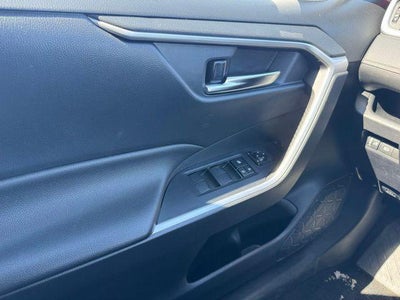 2021 Toyota RAV4 XLE AWD