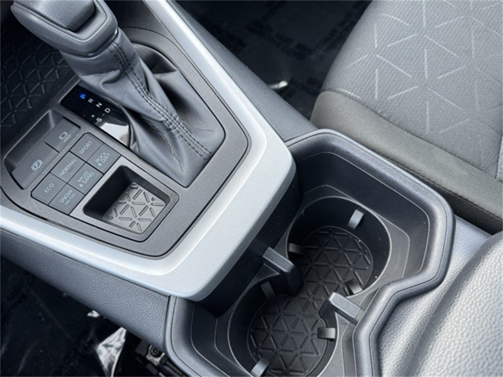 2025 Toyota RAV4 XLE AWD