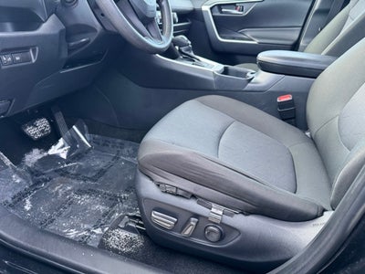 2025 Toyota RAV4 XLE AWD