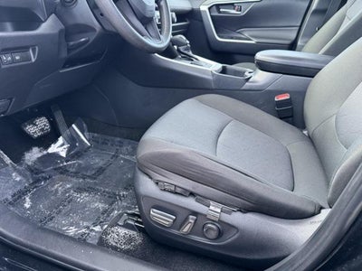 2025 Toyota RAV4 XLE AWD