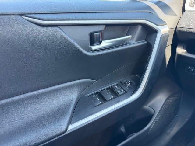 2025 Toyota RAV4 XLE AWD