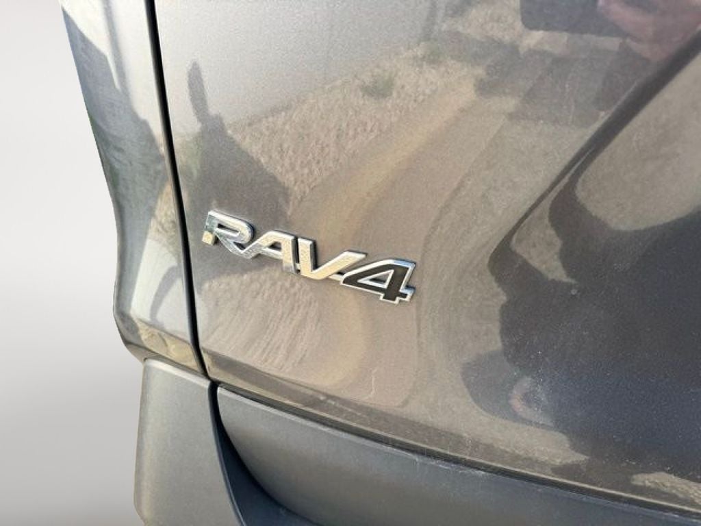 2022 Toyota RAV4 XLE AWD