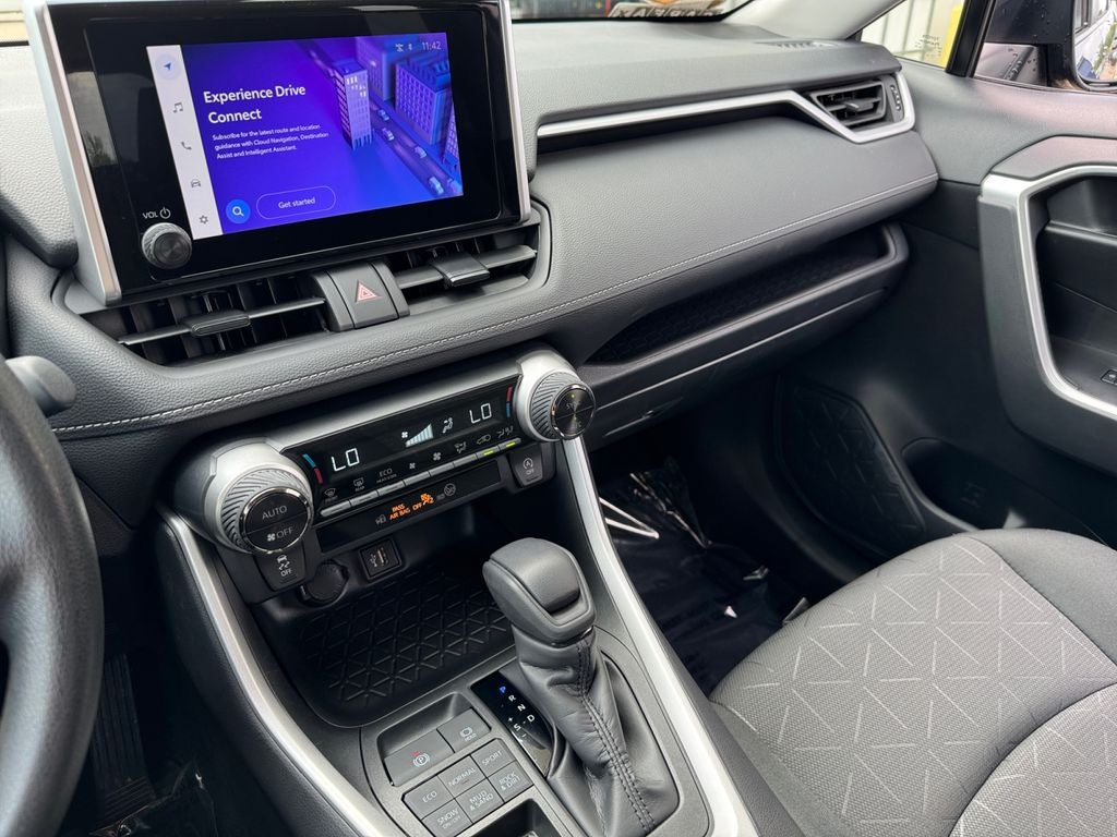 2024 Toyota RAV4 XLE AWD