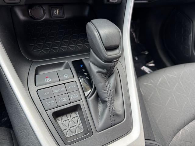 2024 Toyota RAV4 XLE AWD