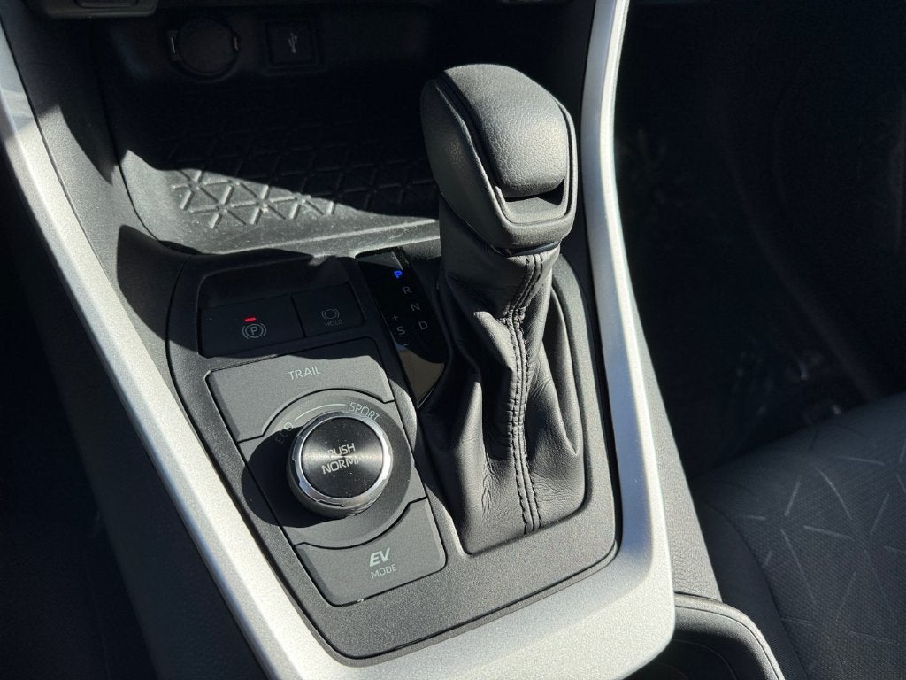 2020 Toyota RAV4 Hybrid XLE AWD