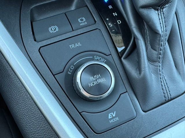 2025 Toyota RAV4 Hybrid XLE AWD