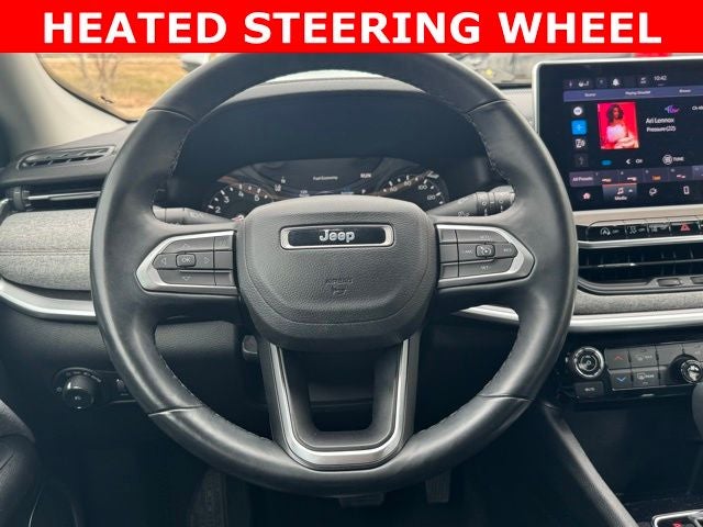 2022 Jeep Compass Latitude Lux 4WD