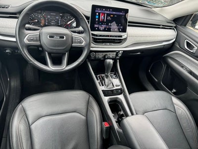 2022 Jeep Compass Latitude Lux 4WD