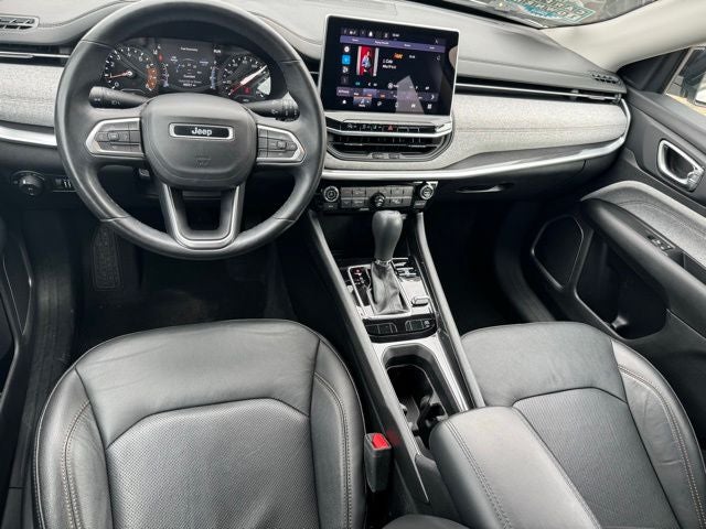 2022 Jeep Compass Latitude Lux 4WD