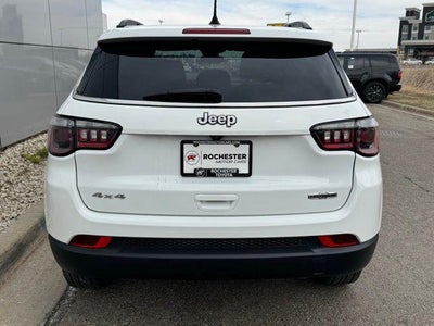 2022 Jeep Compass Latitude Lux 4WD