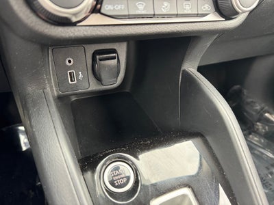 2020 Nissan Versa 1.6 SR FWD
