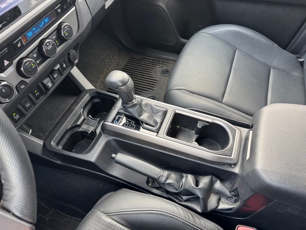 2022 Toyota Tacoma Limited V6