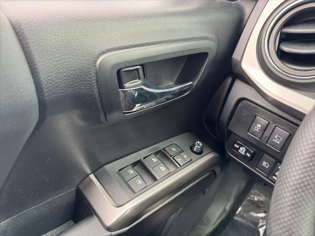 2022 Toyota Tacoma Limited V6