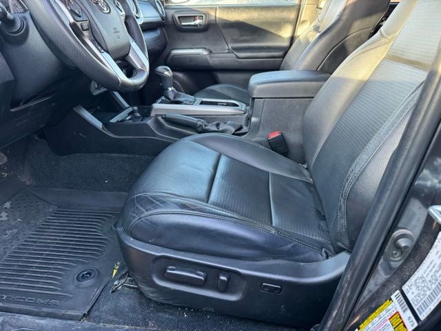 2022 Toyota Tacoma Limited V6