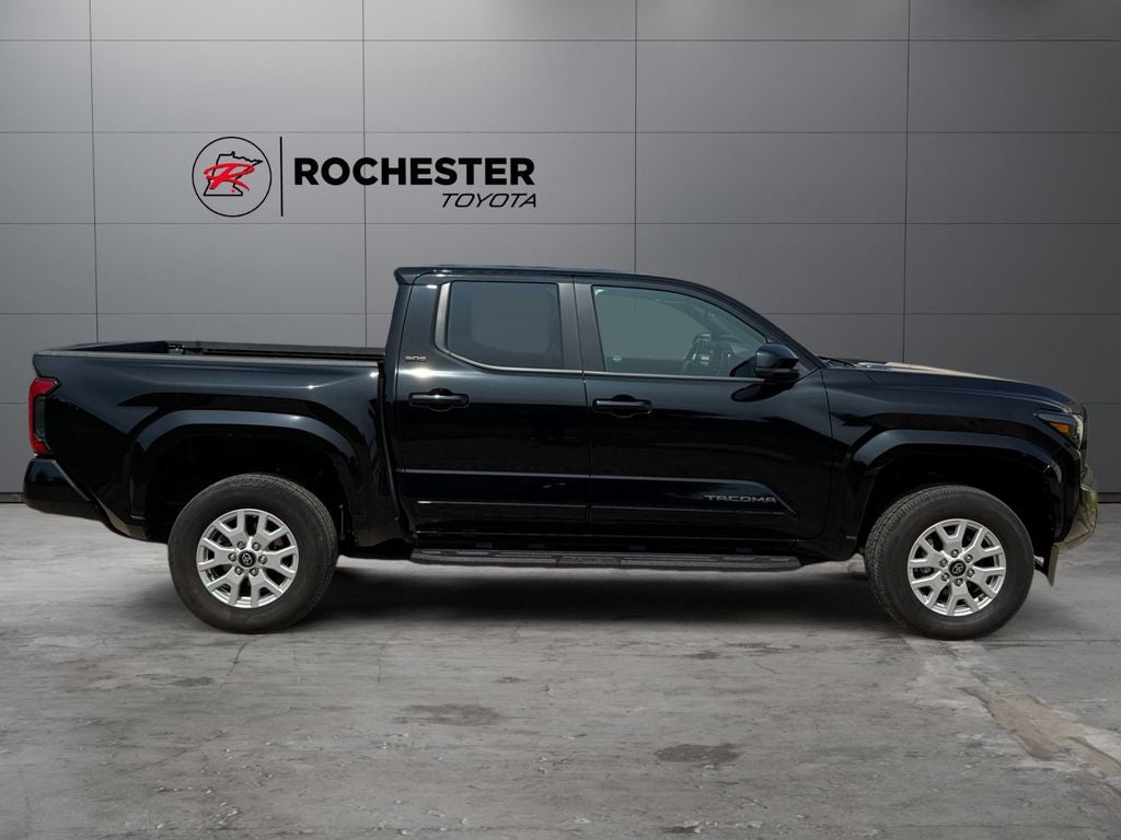 2024 Toyota Tacoma SR5 4WD