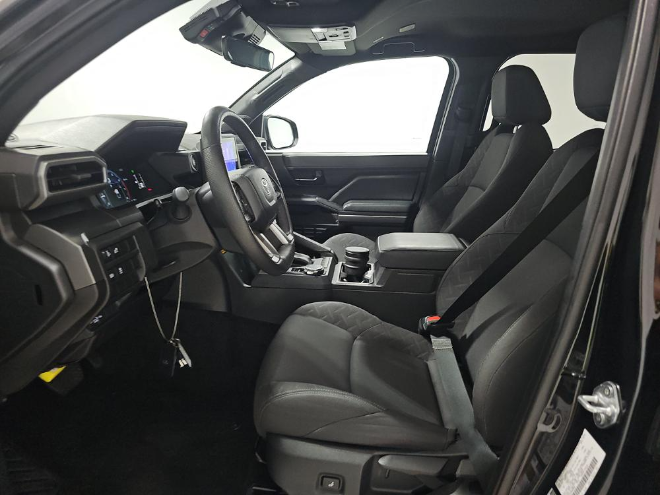 2024 Toyota Tacoma SR5 4WD