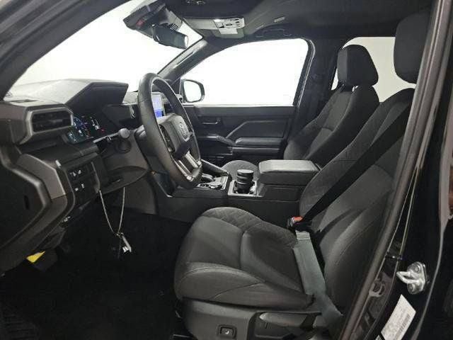 2024 Toyota Tacoma SR5 4WD