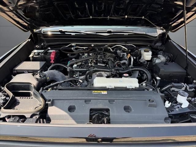 2024 Toyota Tacoma SR5 4WD