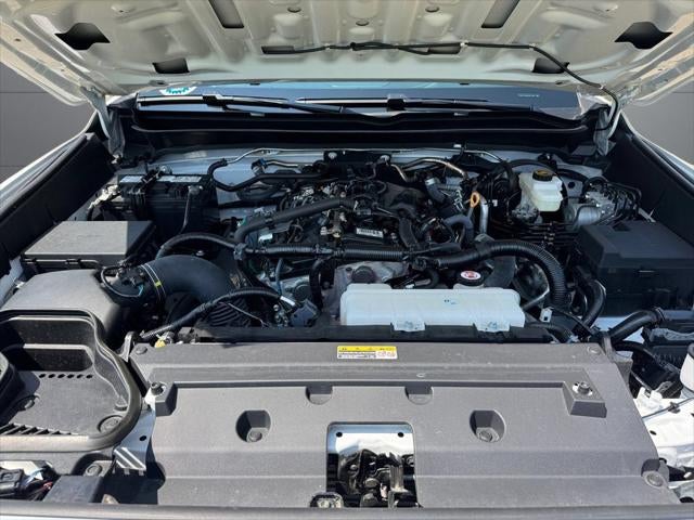 2025 Toyota Tacoma SR5 4WD