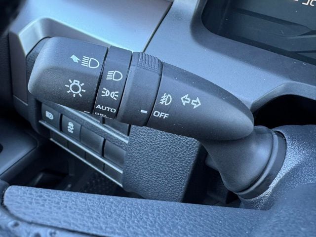 2024 Toyota Tacoma SR5 4WD