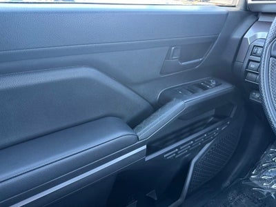 2024 Toyota Tacoma SR5 4WD