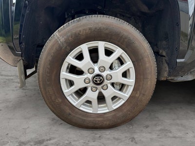 2025 Toyota Tacoma SR5 4WD
